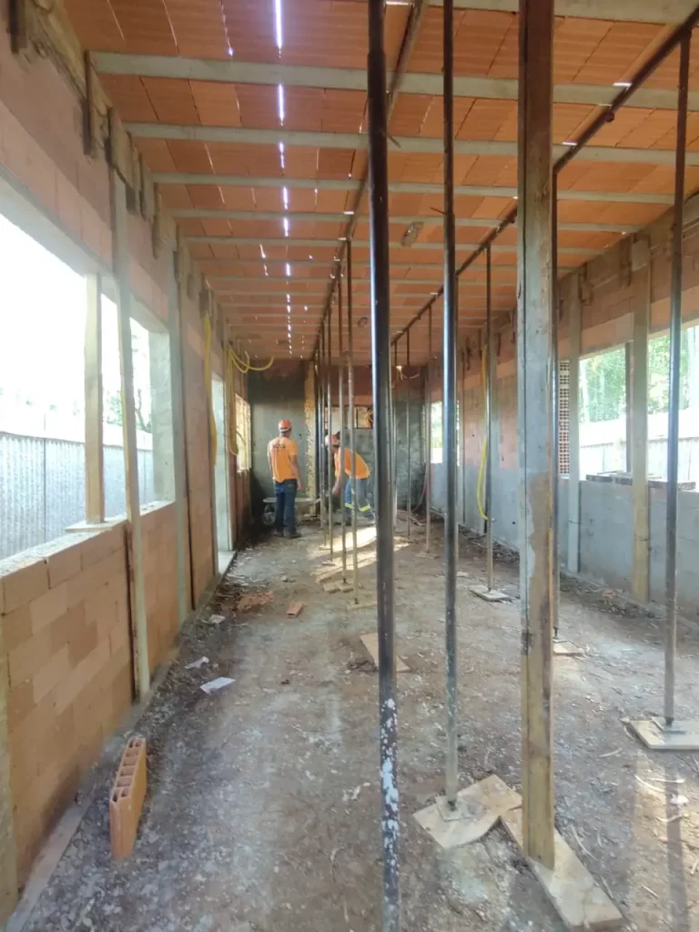 Obra da portaria do Santa Clara Eco Resort