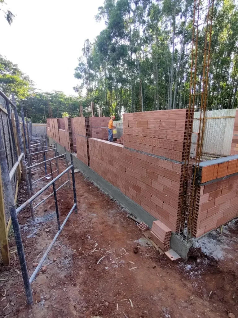 Obra da portaria do Santa Clara Eco Resort